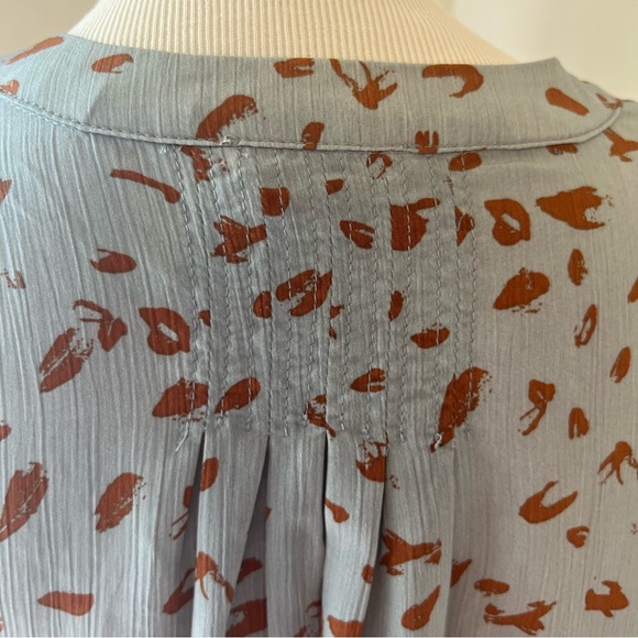 Entro Blue Animal Print Long Sleeve Blouse - Picture 6 of 15